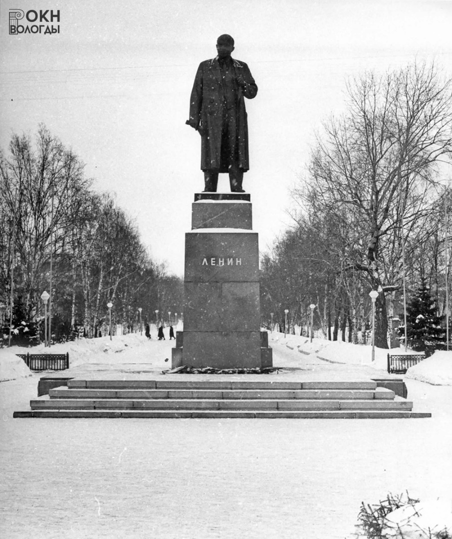 Вид с востока, 1983 год