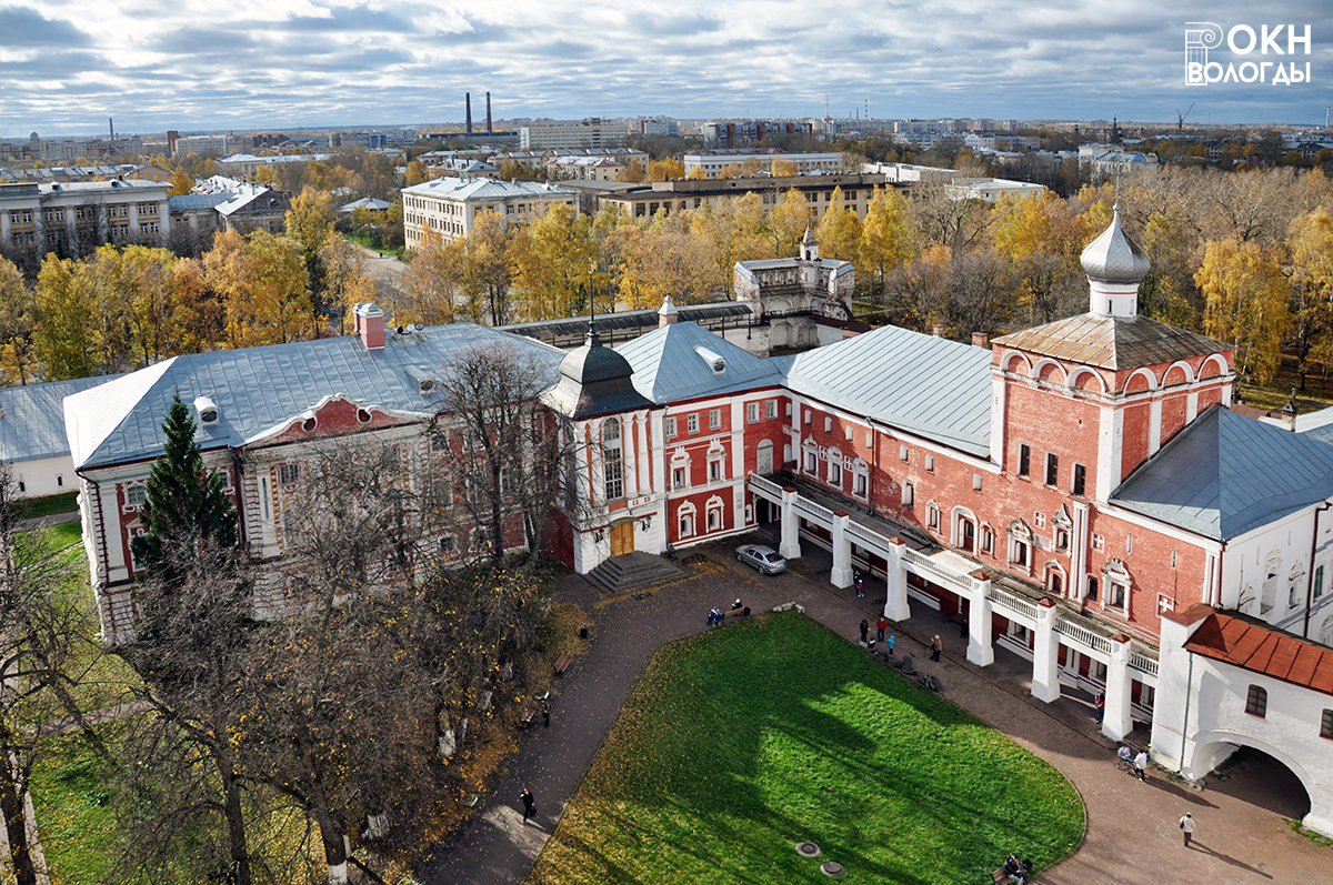 Вид с колокольни Вологодского кремля, 2010-е годы