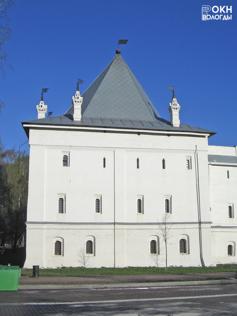 Восточный фасад Юго-Западной башни, 2012 год