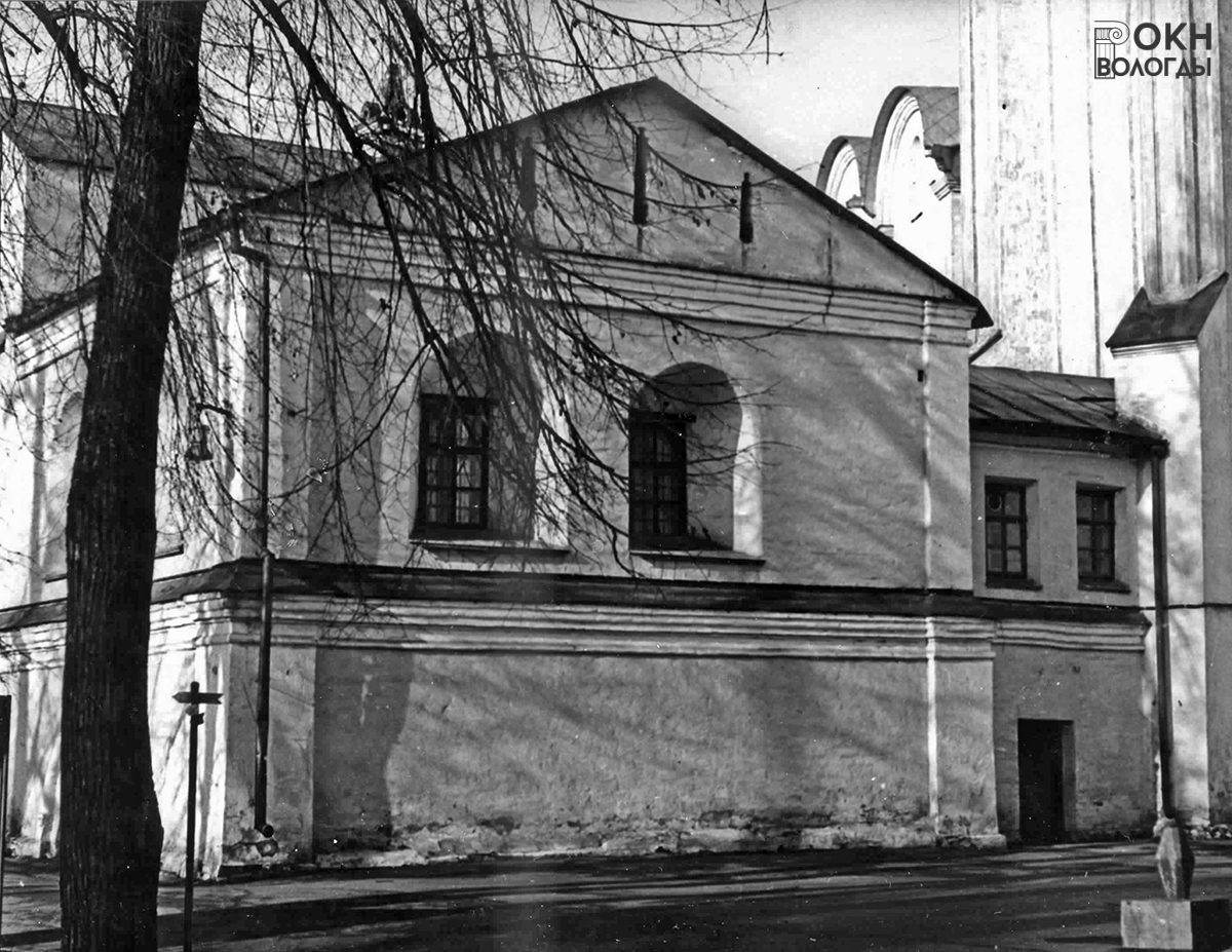 Восточный фасад, 1981 год