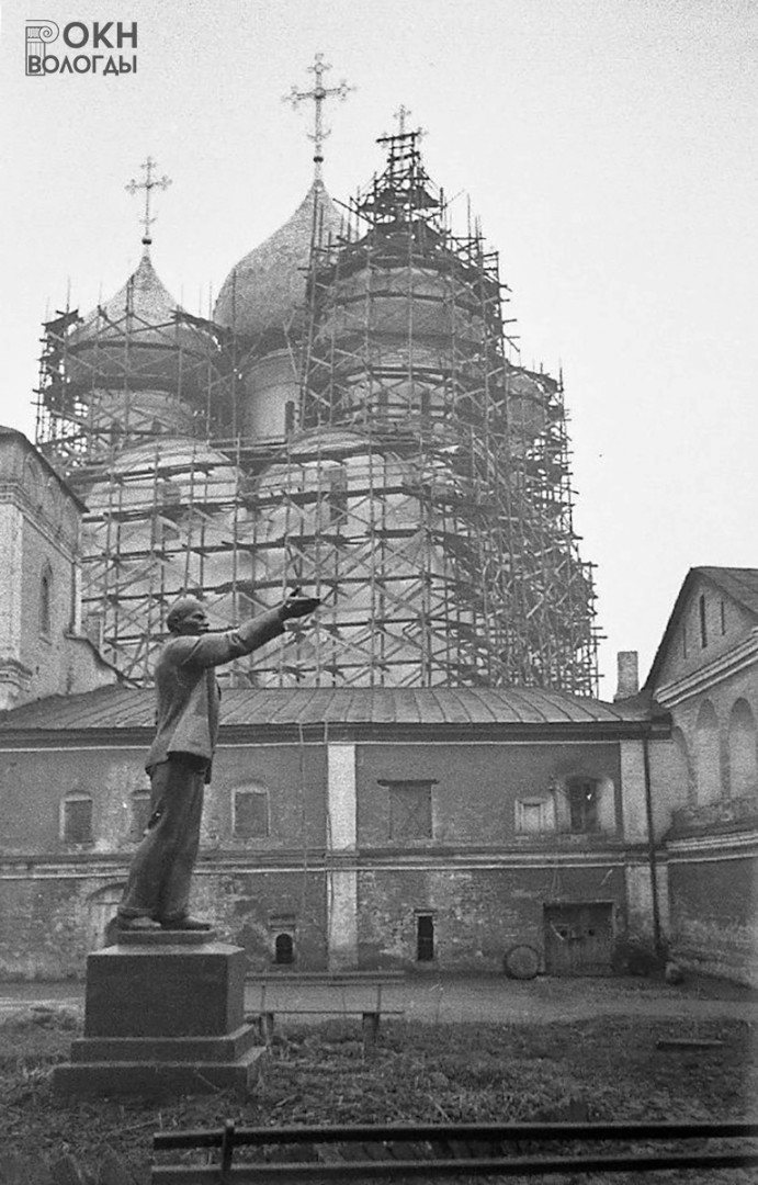 Главный фасад безымянного корпуса, с юга, 1968 год