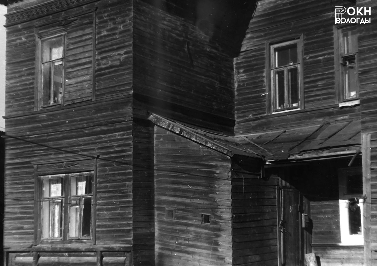 Фрагмент дворового фасада, 1976 год