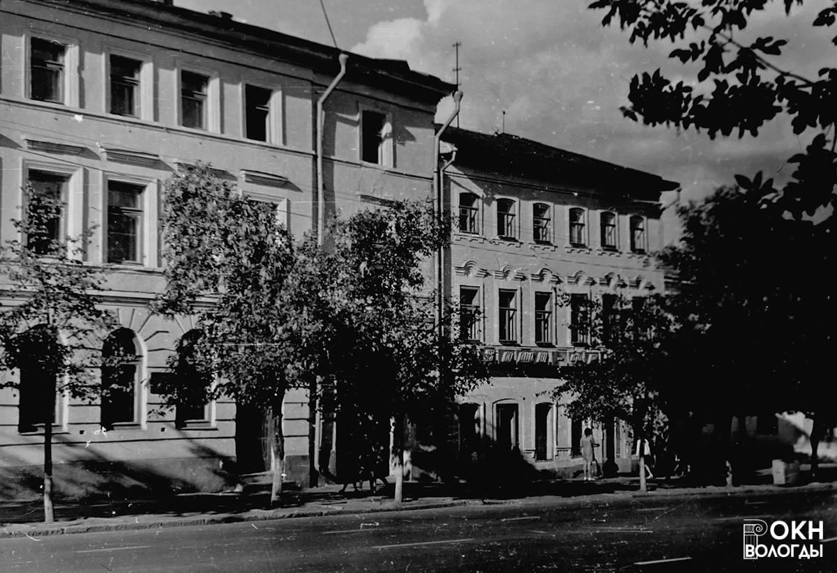 Главный (юго-западный) фасад, 1975 год