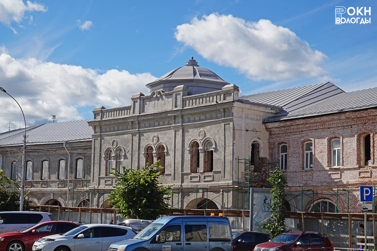 Главный фасад, реставрационный процесс, 2018 год