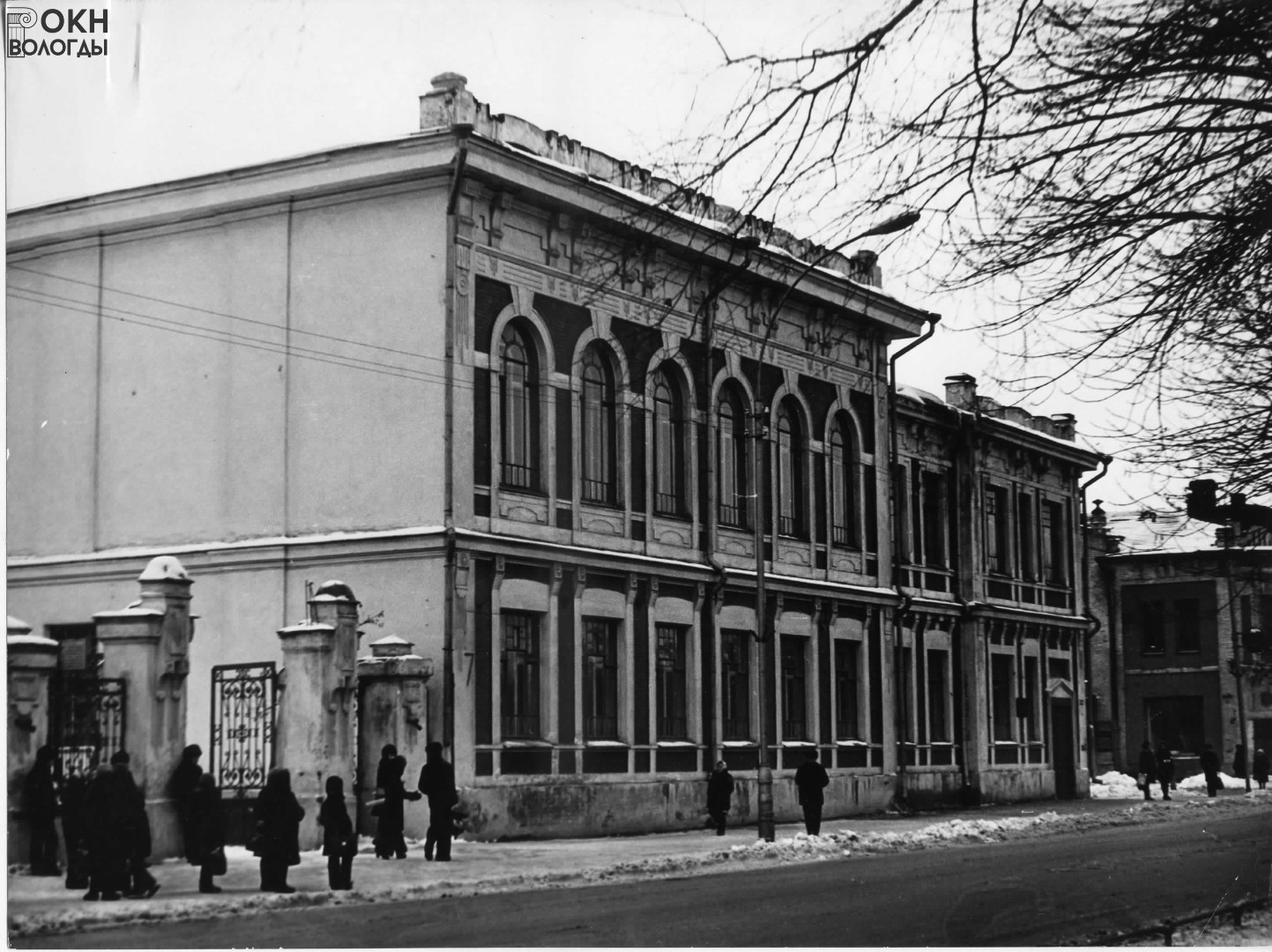 Вид с северо-запада, с ул. М. Ульяновой, 1976 год