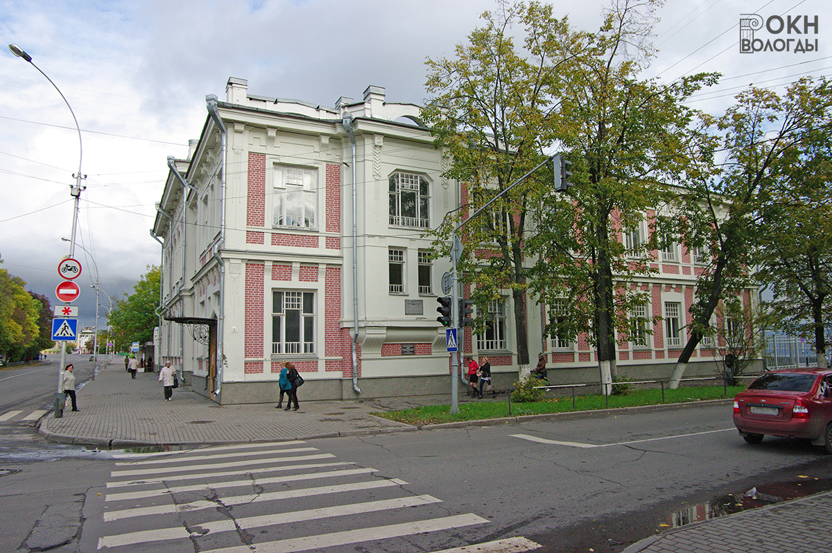 Общий вид с юго-запада, 2011 год