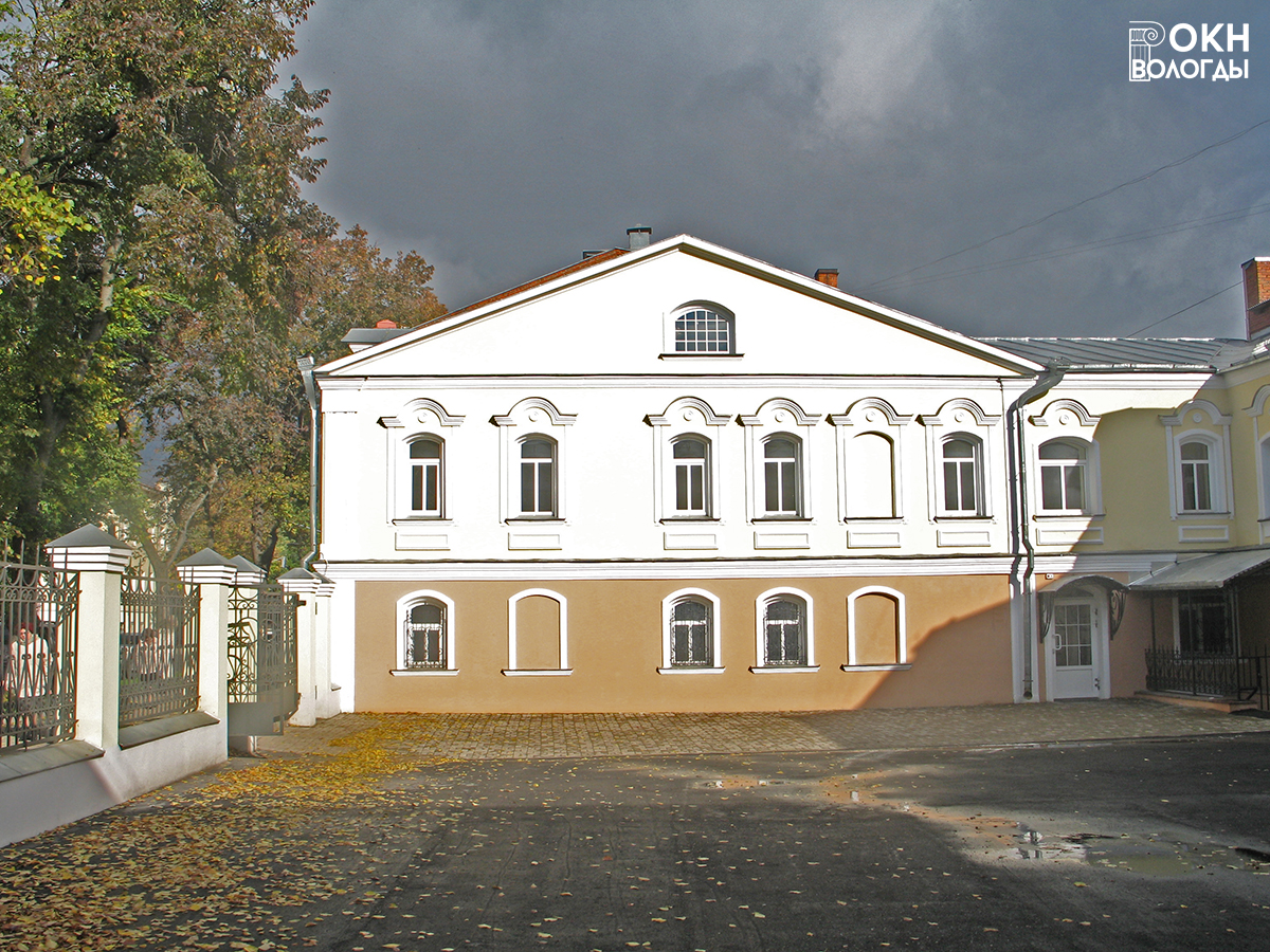 Юго-западный фасад первого корпуса, 2011 год