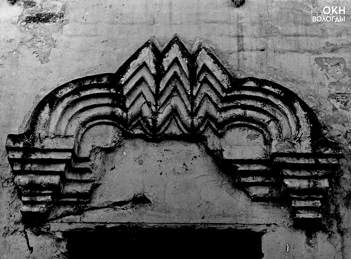 Наличники двери северного фасада храма, 1986 год