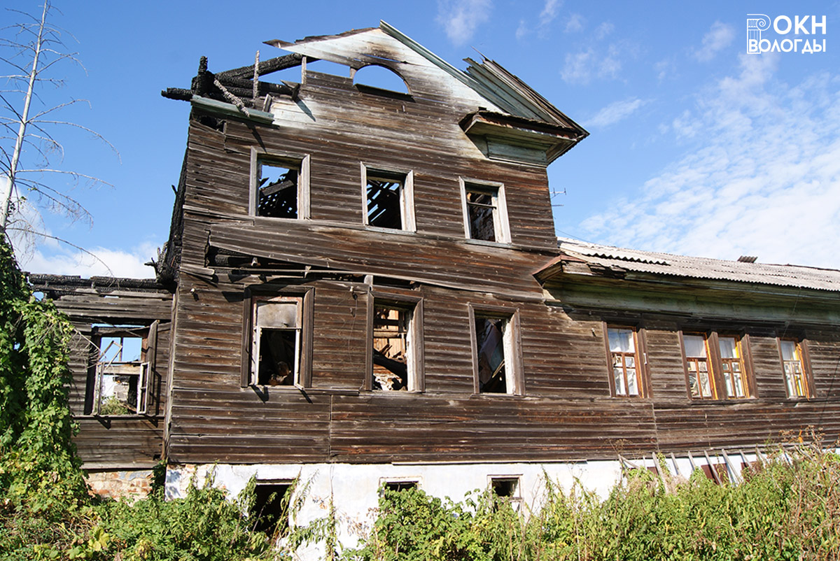 Главный фасад, 2011 год
