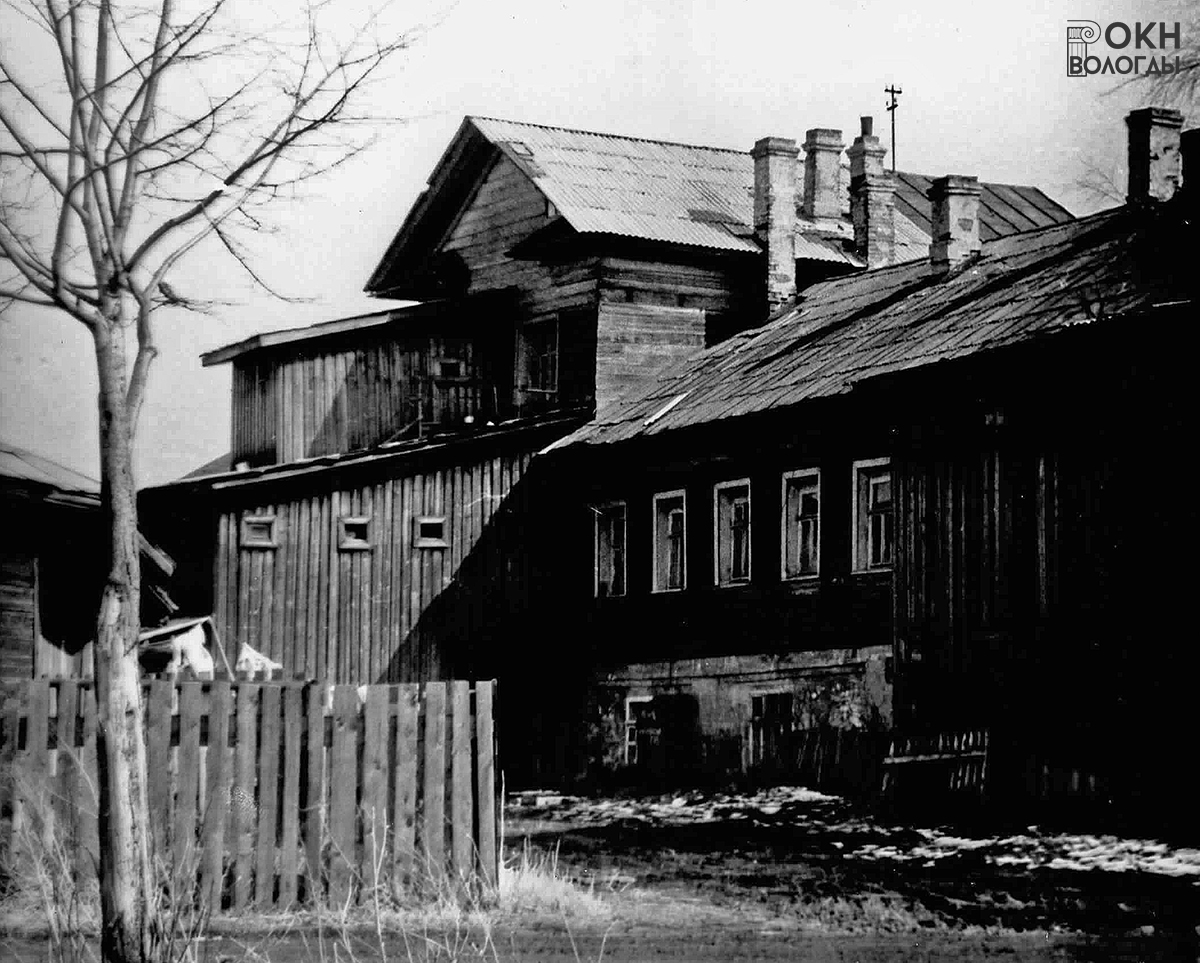 Фрагмент дворового фасада, 1976 год