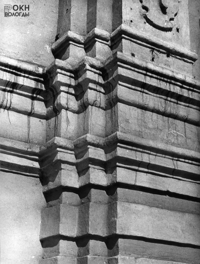 Межэтажный карниз, 1983 год