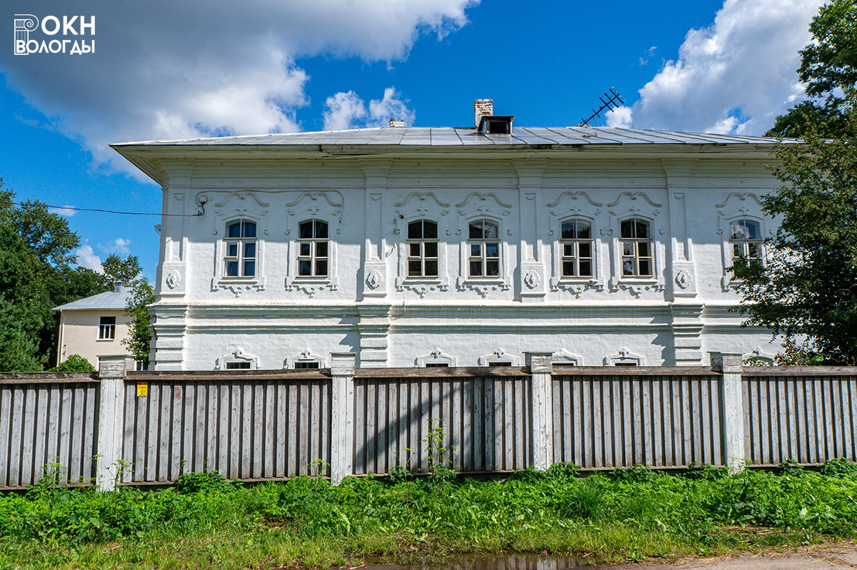 Главный фасад