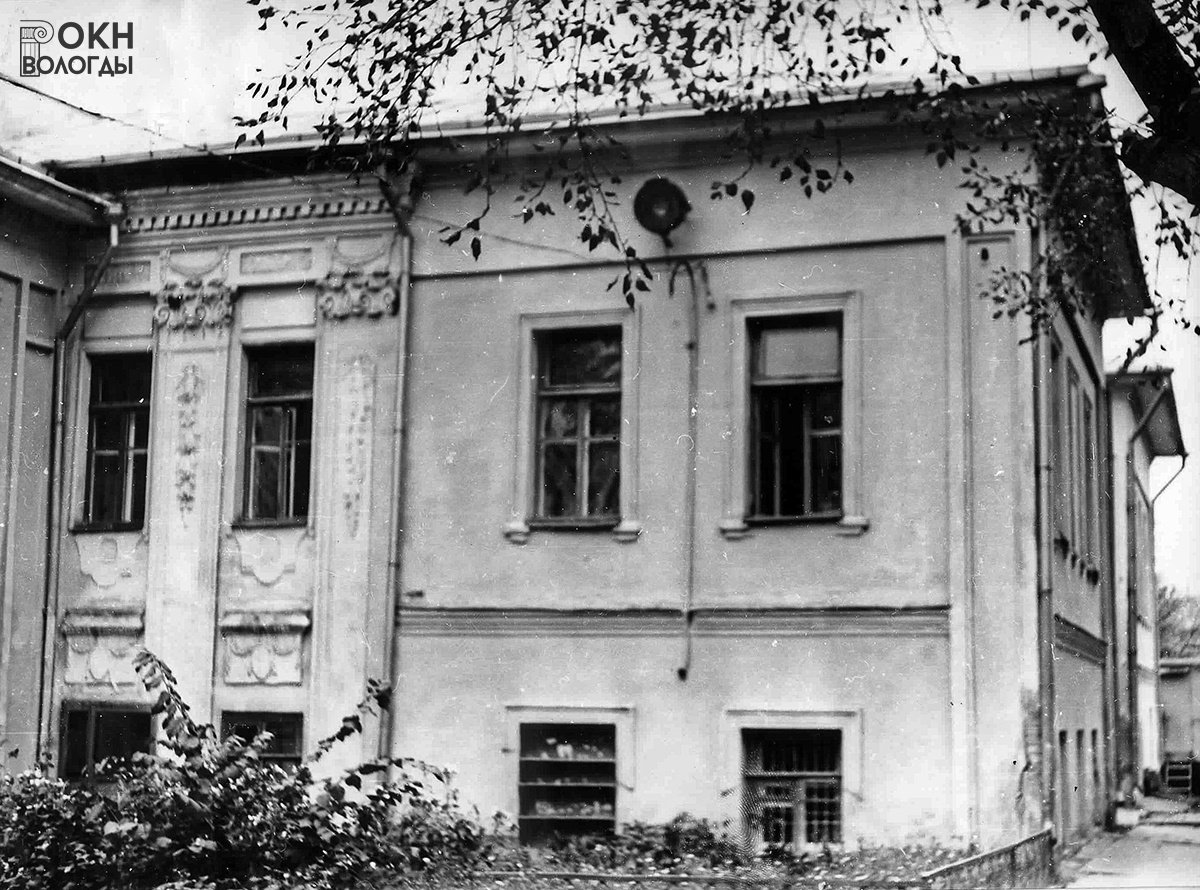 Фрагмент бокового (восточного фасада), 1983 год