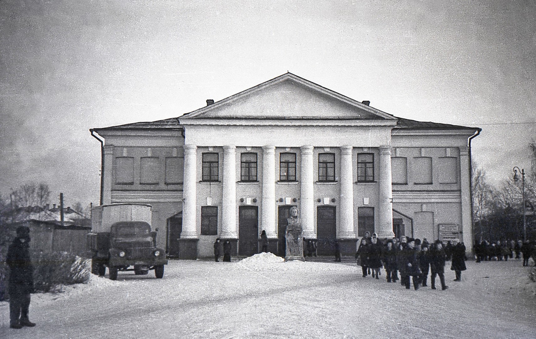 Главный фасад, 1960-е годы