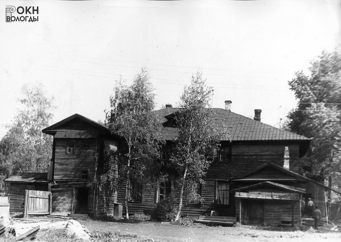 Дворовый юго-западный фасад, 1976 год